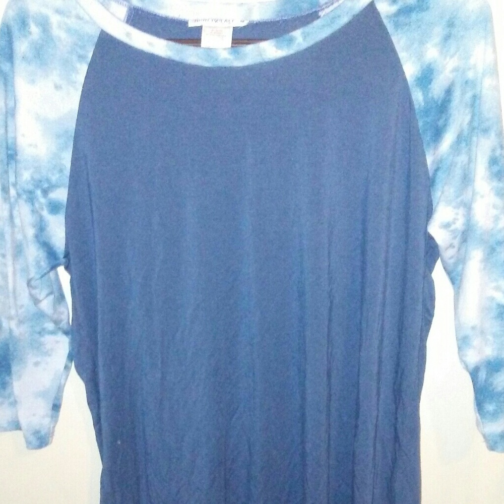 Honey and lace blue long tee